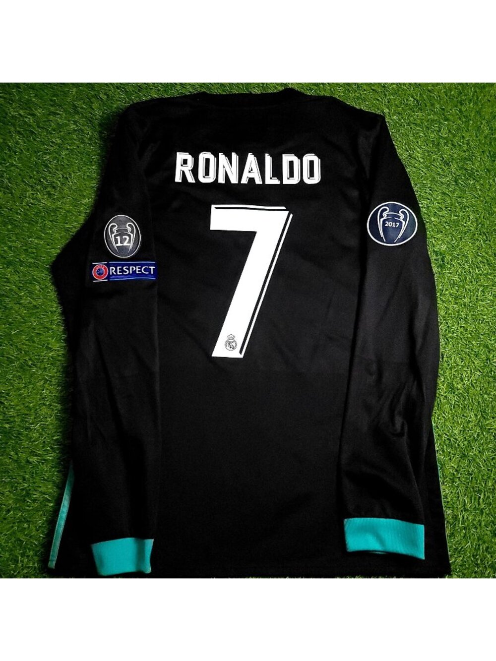 Cristiano Ronaldo Real Madrid 2017 2018 UEFA Long Sleeve Away Soccer Jersey L